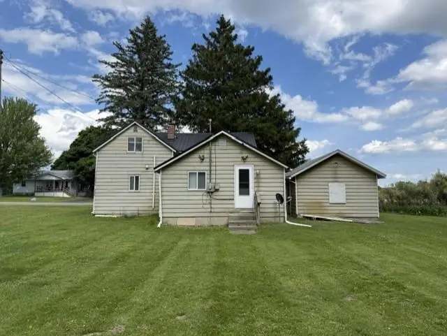 744 Saint Johns, Ithaca, MI 48847 - #2