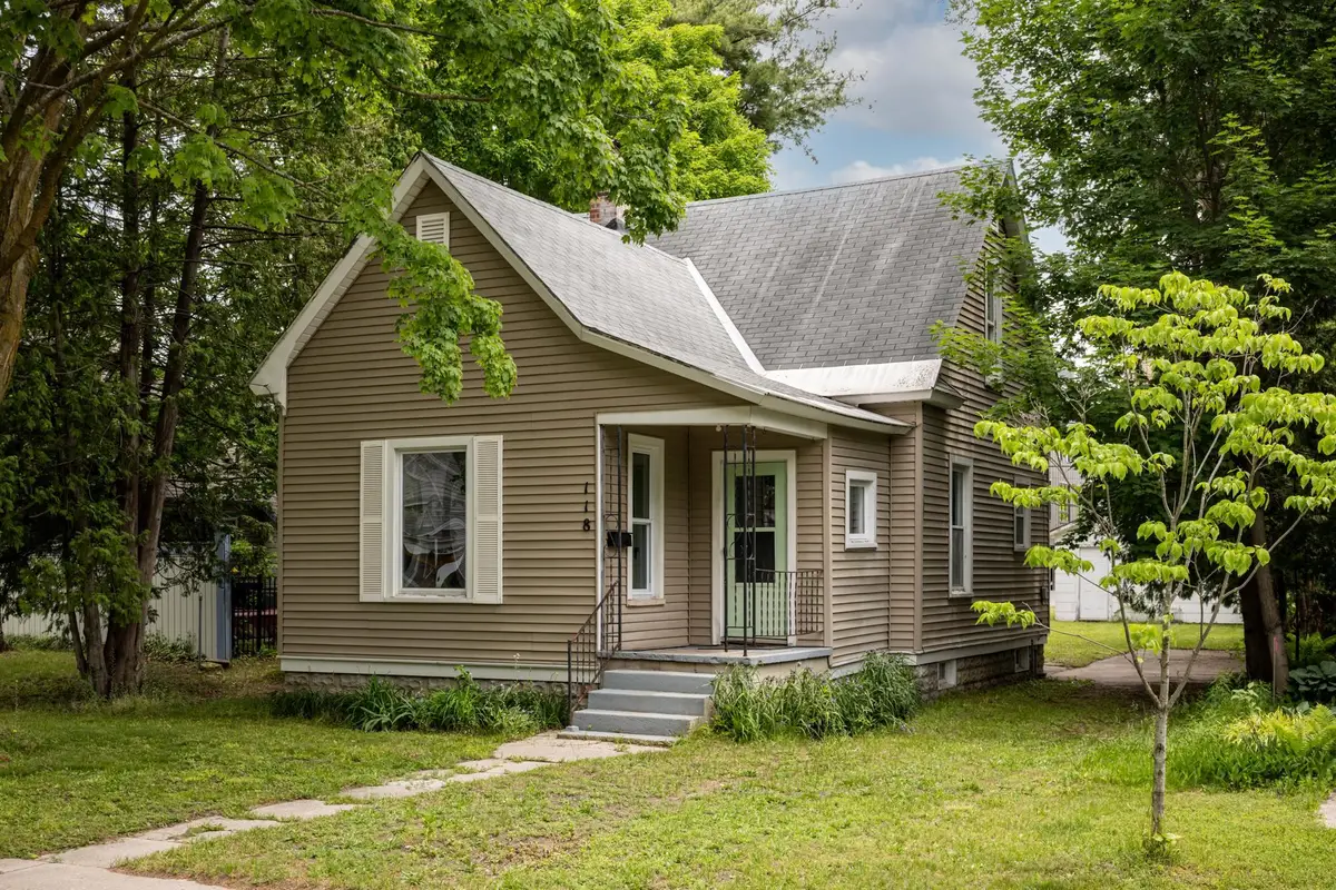 118 N Oak, Traverse City, MI 49684 - #1