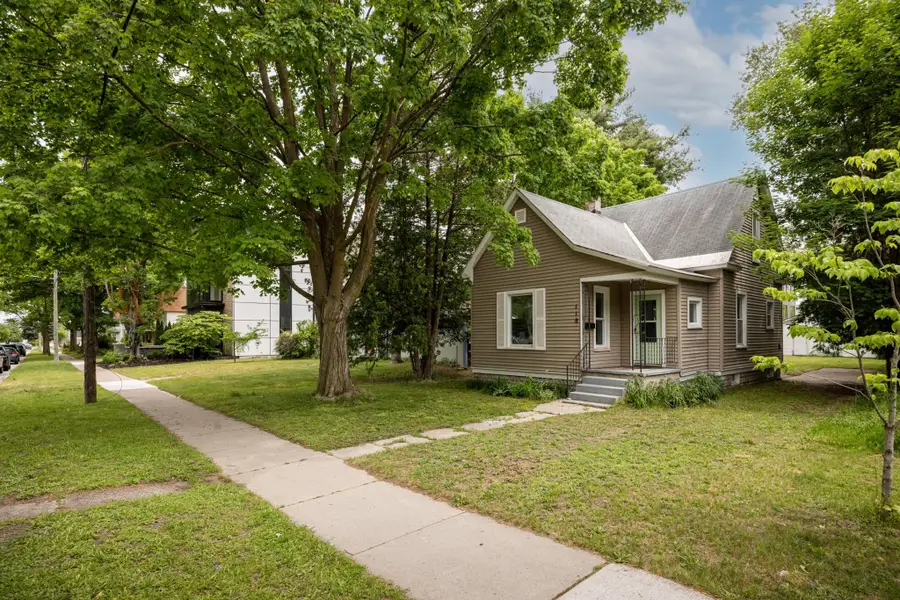 118 N Oak, Traverse City, MI 49684 - #3