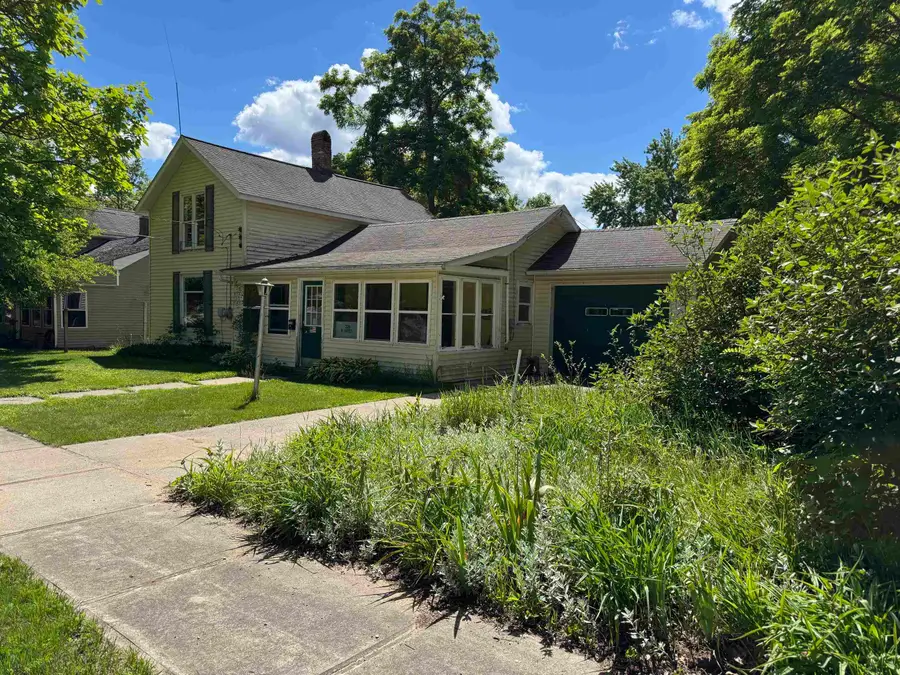225 N Hayes, Farwell, MI 48622 - #2