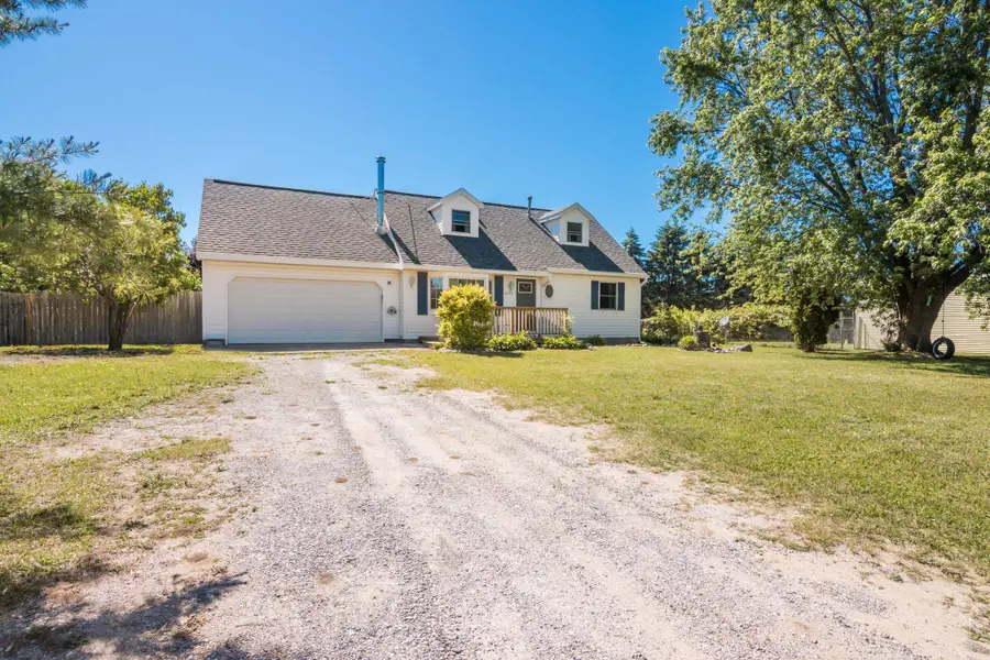 10530 S Walnut, Elmwood, MI 49684 - #3