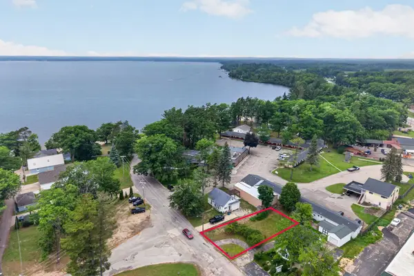 2816 Sunnyside, Cadillac, MI 49601