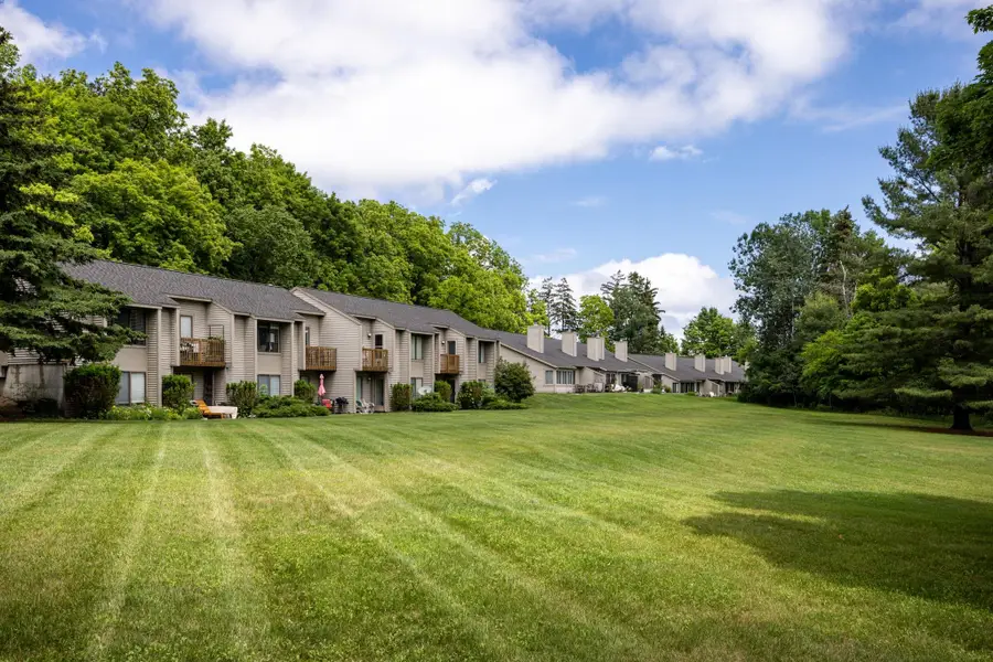 11255 E Fort #E-2, Suttons Bay, MI 49682 - #2