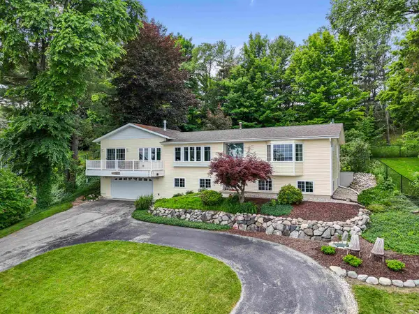 8729 Center, Traverse City, MI 49686