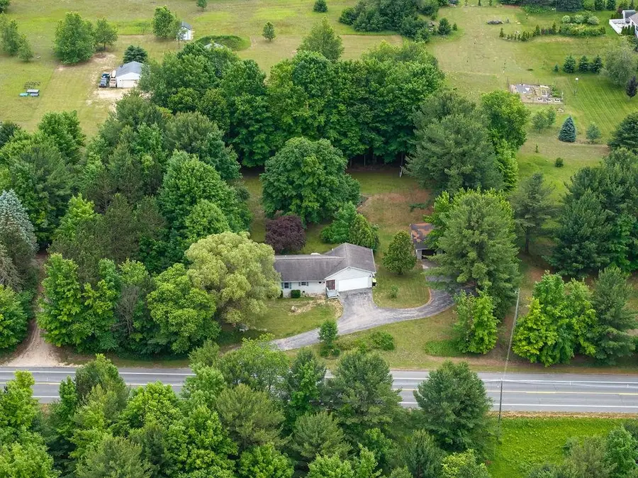 10313 N Long Lake, Traverse City, MI 49685 - #2