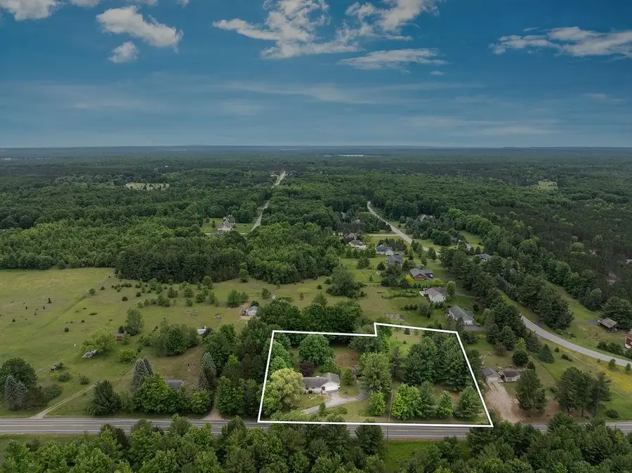 10313 N Long Lake, Traverse City, MI 49685 - #3