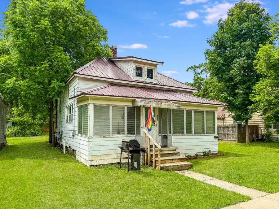319 W Saginaw, Saint Louis, MI 48880 - #2