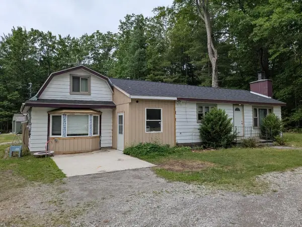 8331 Long Lake, Hale, MI 48739