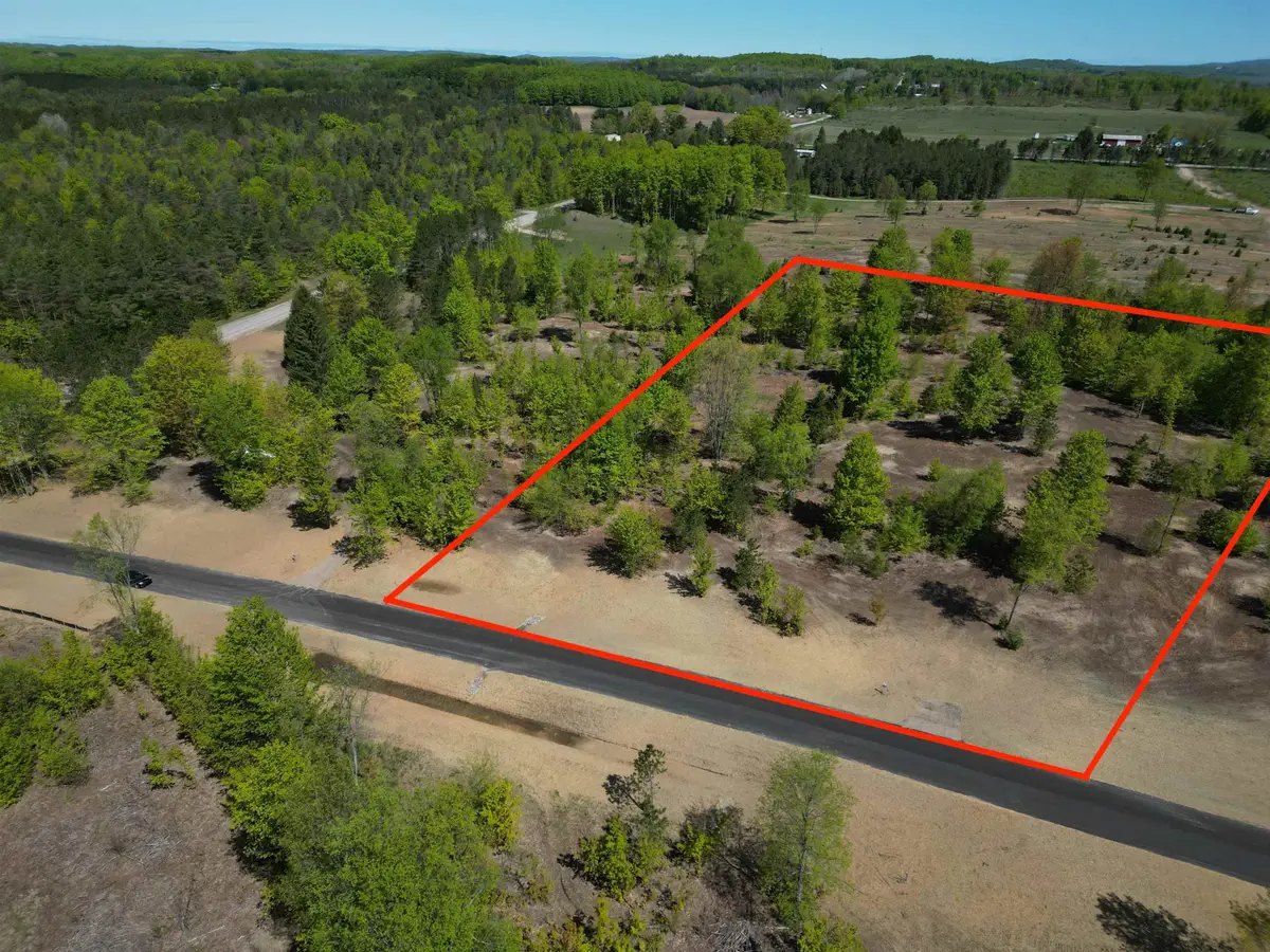 1029 E Solaris, Maple City, MI 49664 - #1