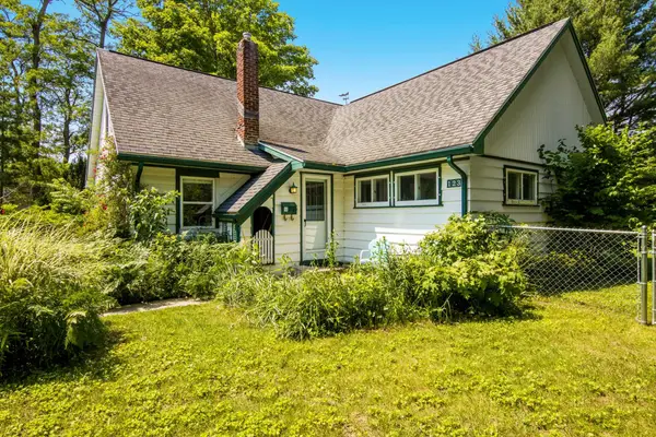 123 E Sixteenth, Traverse City, MI 49684