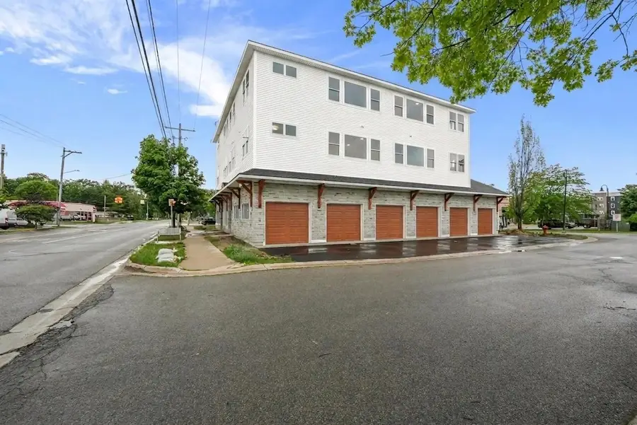 1109 S Carver #6, Traverse City, MI 49686 - #3