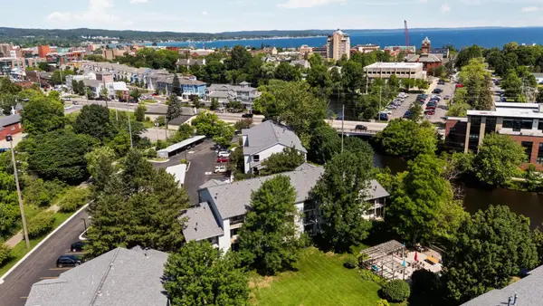 545 Riverine, Traverse City, MI 49684