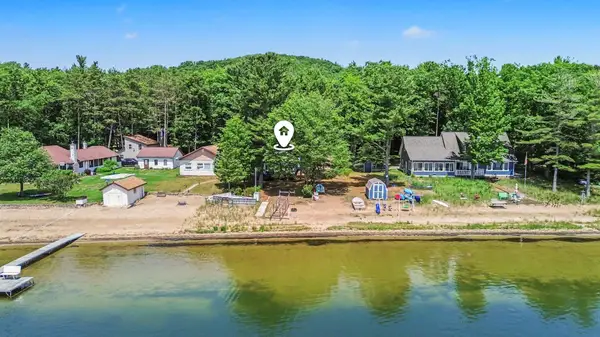 4098 Sixth, Frankfort, MI 49635