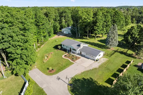3733 E Long Lake, Traverse City, MI 49685