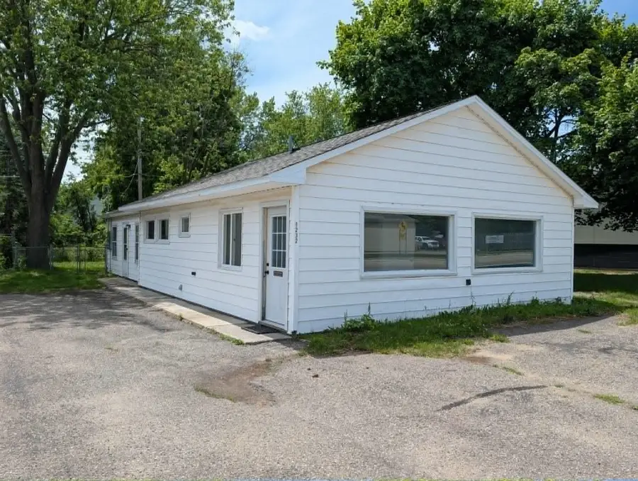 1232 E Superior, Alma, MI 48801 - #2