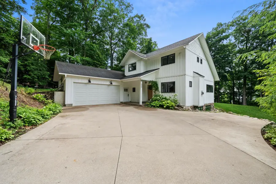 555 Graystone, Traverse City, MI 49686 - #2
