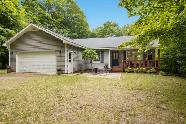 11530 S Benzonia, Empire, MI 49630