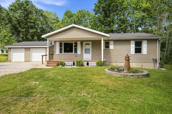 8304 W Whispering Pine, Lake City, MI 49651