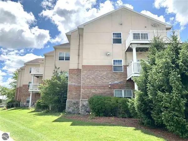 301 N Lake #206, Cadillac, MI 49601