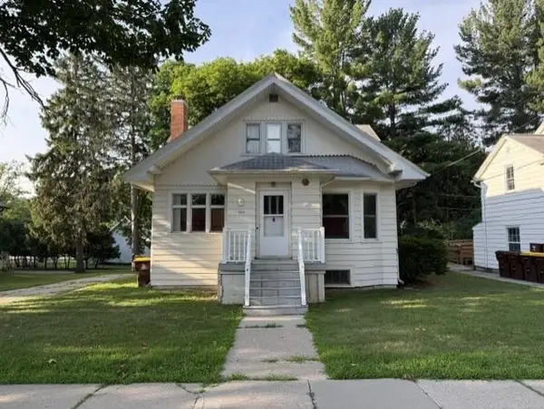 707 W Center, Alma, MI 48801