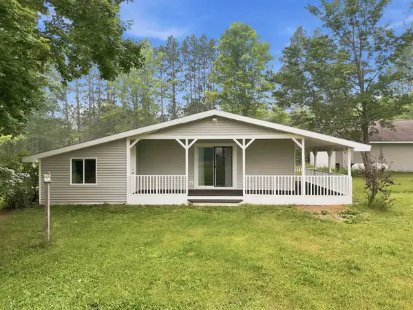 2531 S 33 1/2, Cadillac, MI 49601