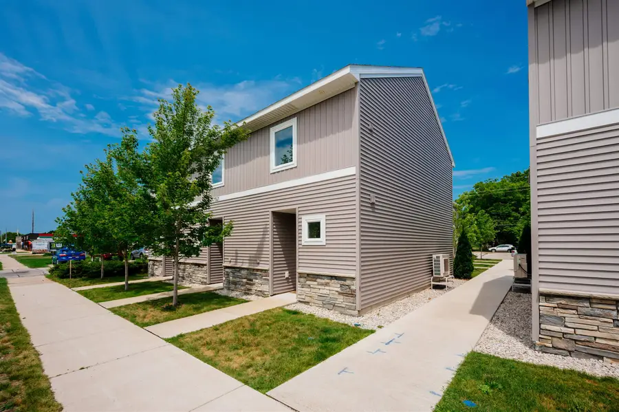 1141 E Eighth, Traverse City, MI 49686 - #2