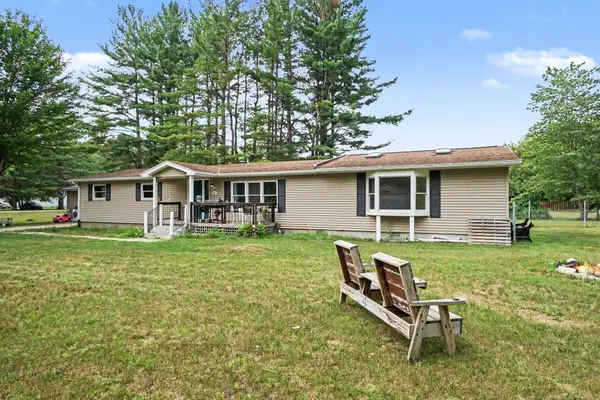 3989 S Foster, Mount Pleasant, MI 48858