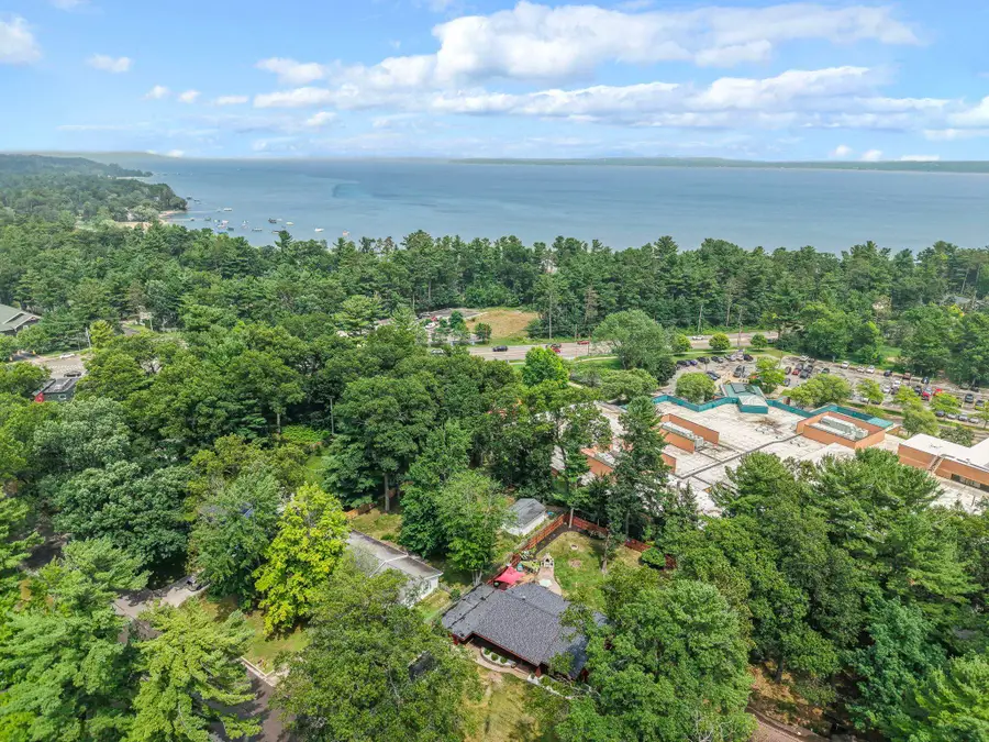 545 Cromwell, Traverse City, MI 49686 - #2