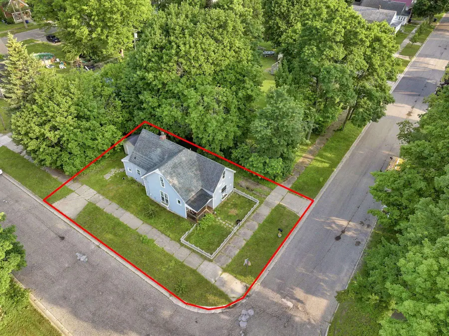 901 Ernst, Cadillac, MI 49601 - #2