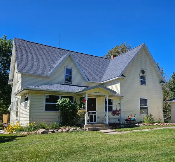 98 Mud Lake, West Branch, MI 48661