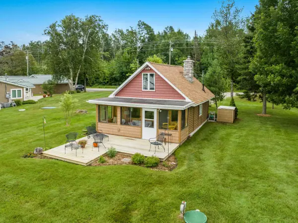 7969 Channel, Petoskey, MI 49770