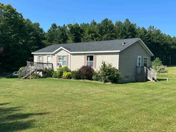 4720 Dickinson, Central Lake, MI 49622