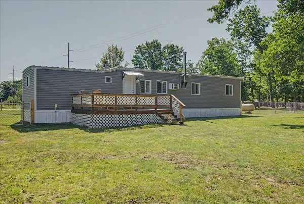 2989 Horseshoe Lake, West Branch, MI 48661