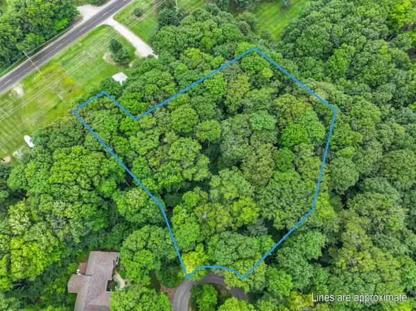 5400 Wild Berry, Traverse City, MI 49684