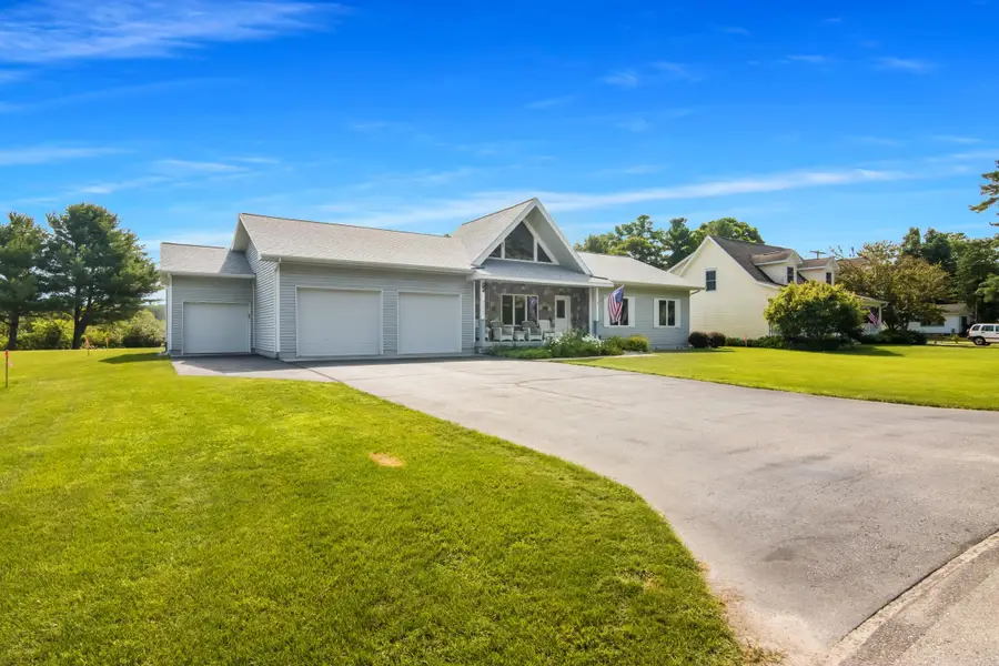 711 S Bayshore, Elk Rapids, MI 49629 - #2