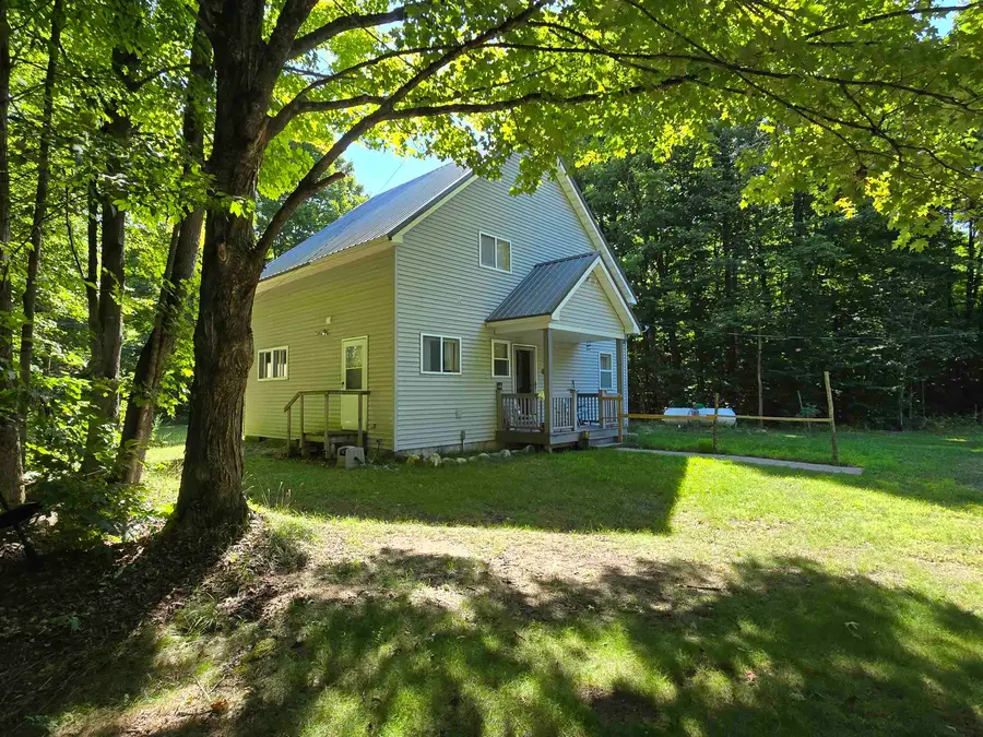3878 Vista Valley, Mesick, MI 49668 - #3