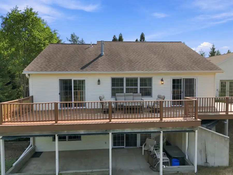 3854 W 18, Mesick, MI 49668 - #2