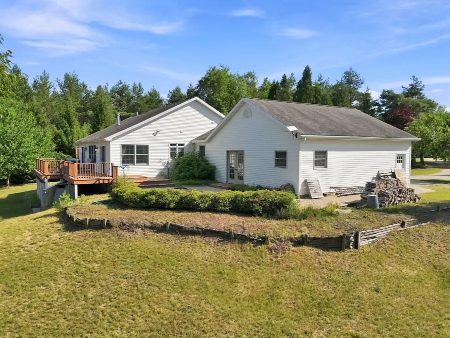 3854 W 18, Mesick, MI 49668 - #3