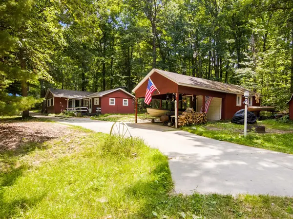 4883 Poplar, Harrison, MI 48625