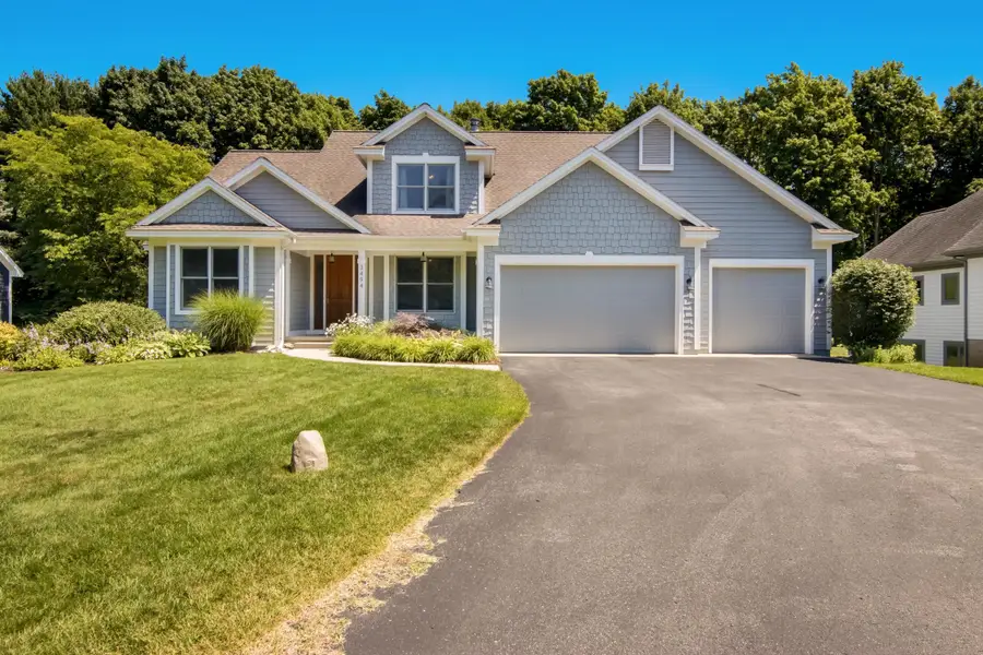3494 Country Club, Traverse City, MI 49684 - #3