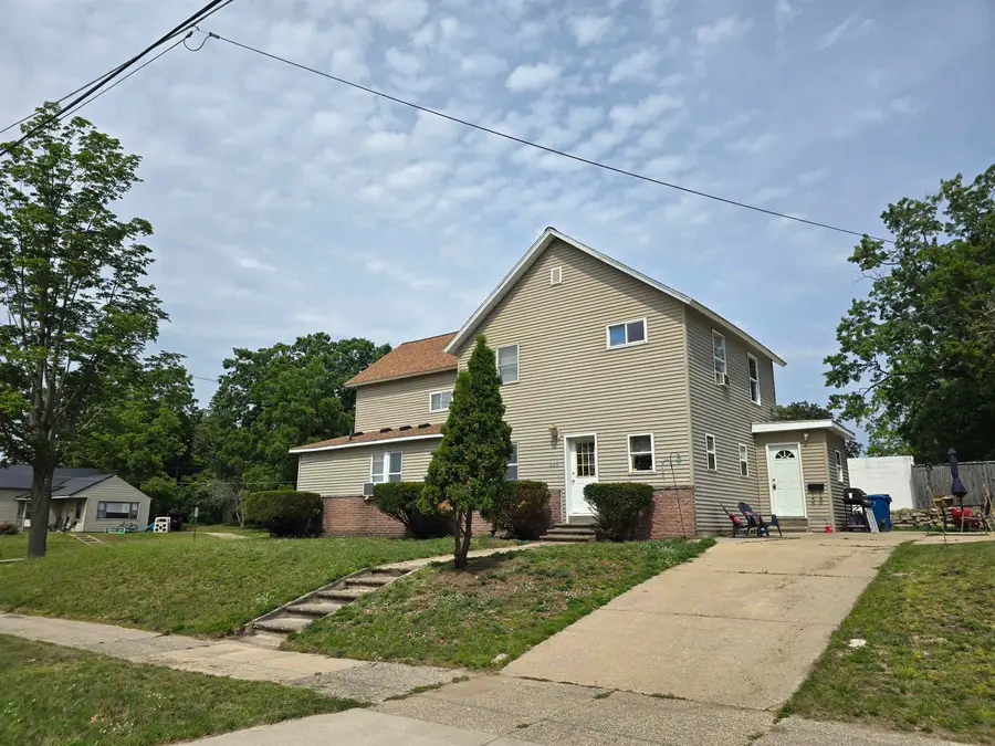 615 Maple, Cadillac, MI 49601 - #2