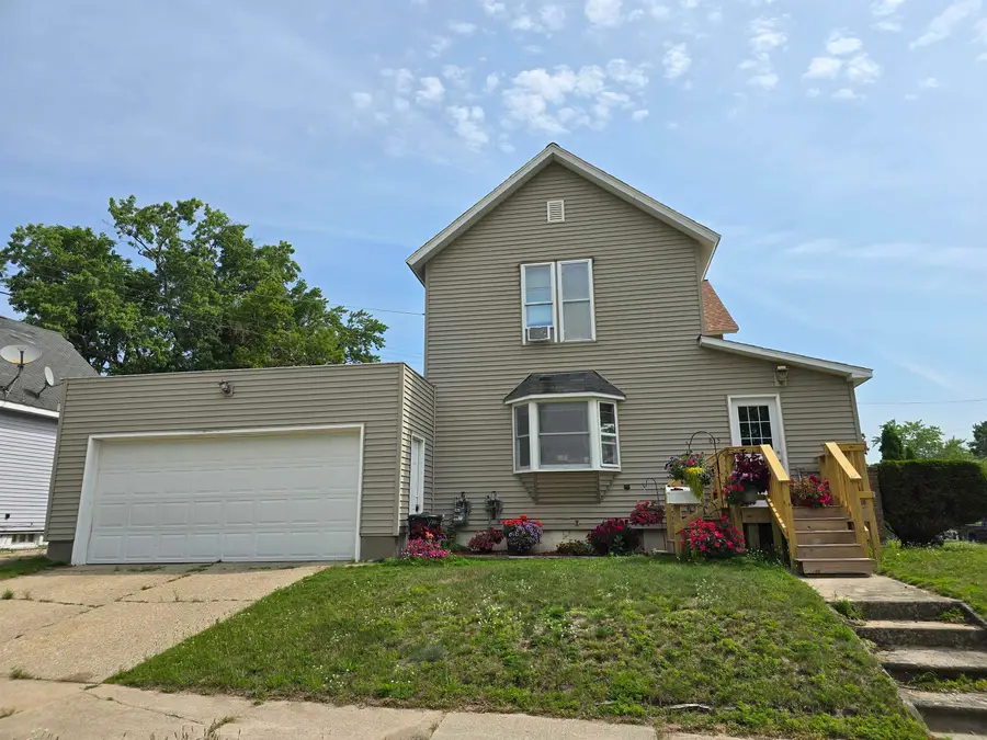 615 Maple, Cadillac, MI 49601 - #3