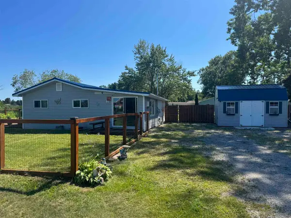 382 Smith, Oscoda, MI 48750