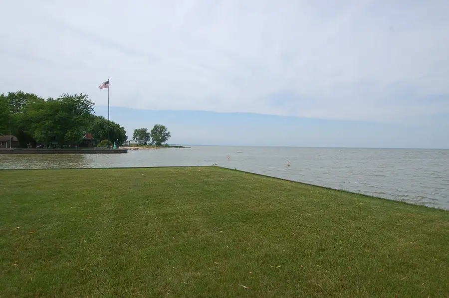 227 Bayside, Bay City, MI 48706 - #3