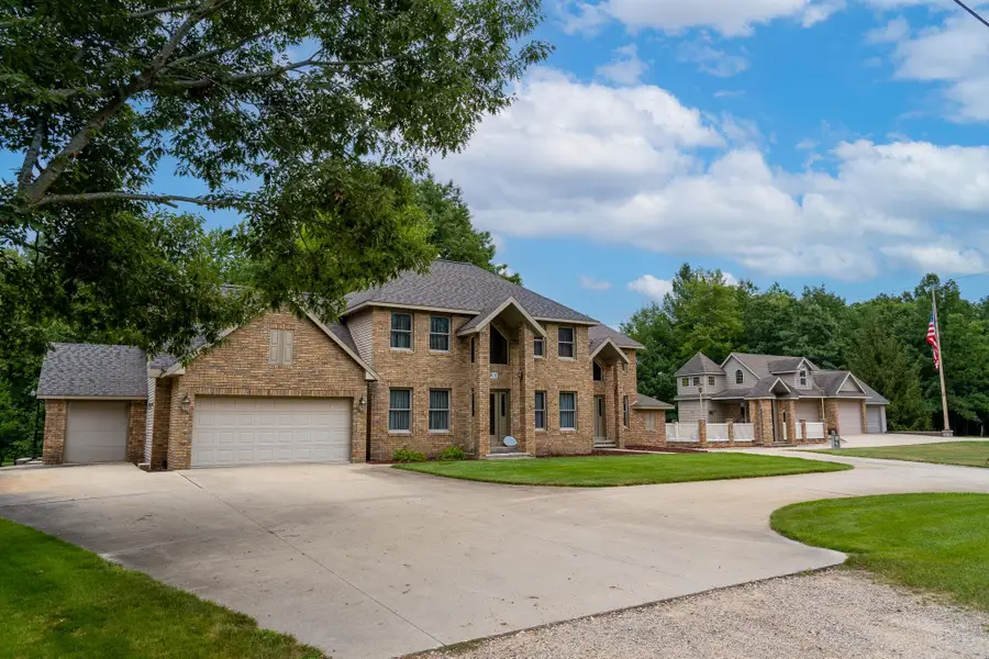 900 E Pine Grove, Weidman, MI 48893 - #2