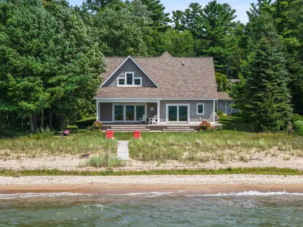 6557 Deepwater Point, Williamsburg, MI 49690