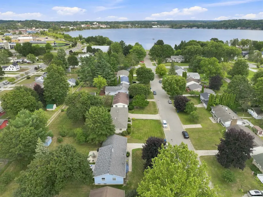 714 Sunset #Lot: 25, Cadillac, MI 49601 - #3