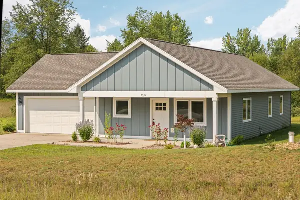8522 Olivia, Maple City, MI 49664