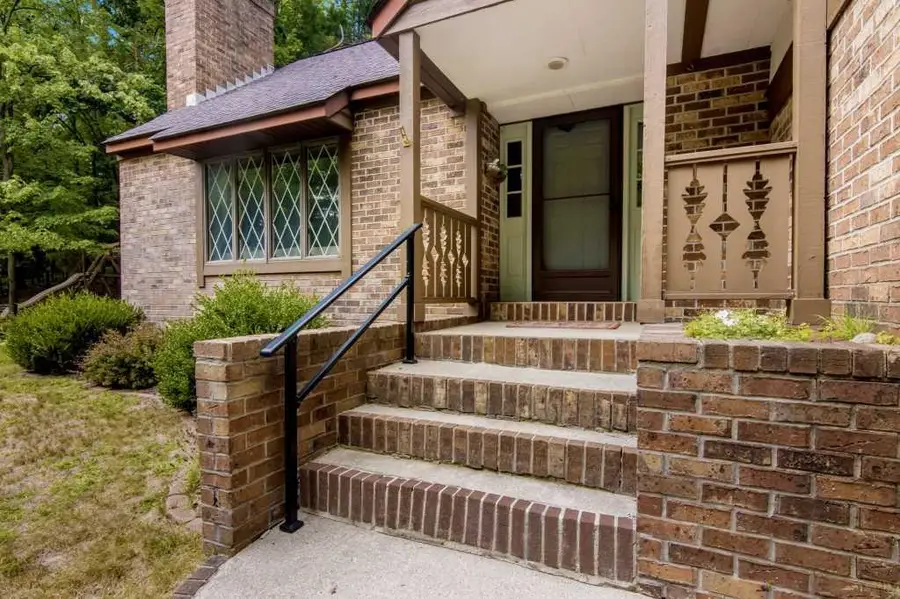 3706 Holiday View, Traverse City, MI 49686 - #3