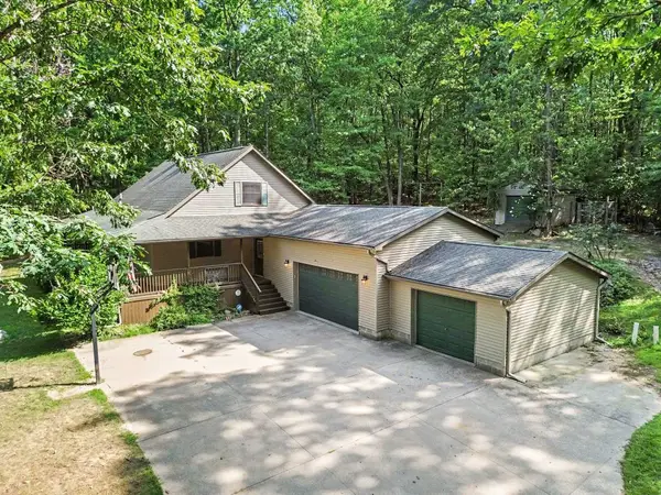 722 Bungo Lake, Harrison, MI 48625